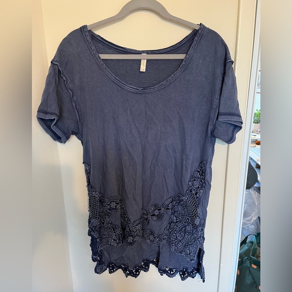 Free People Oversized Tee with Floral Details - Picture 4 of 6